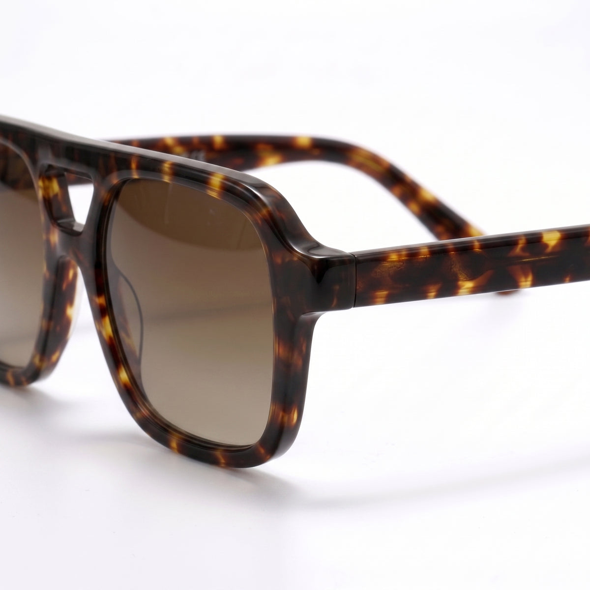 MILOS Tortoise | Brown