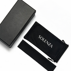 Caixa, bolsa e pano